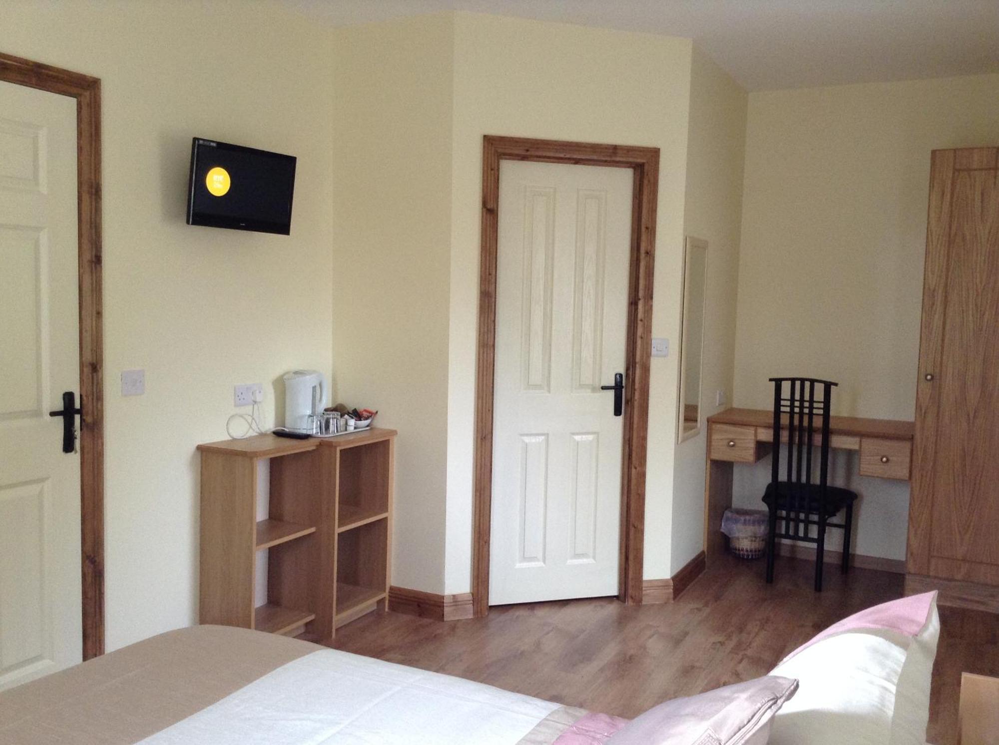 Deerpark Manor Bed And Breakfast Swinford Room photo